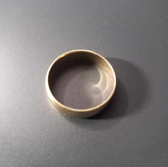 14kt Gold Wedding Band 5.25mm - Picture 3 of 11